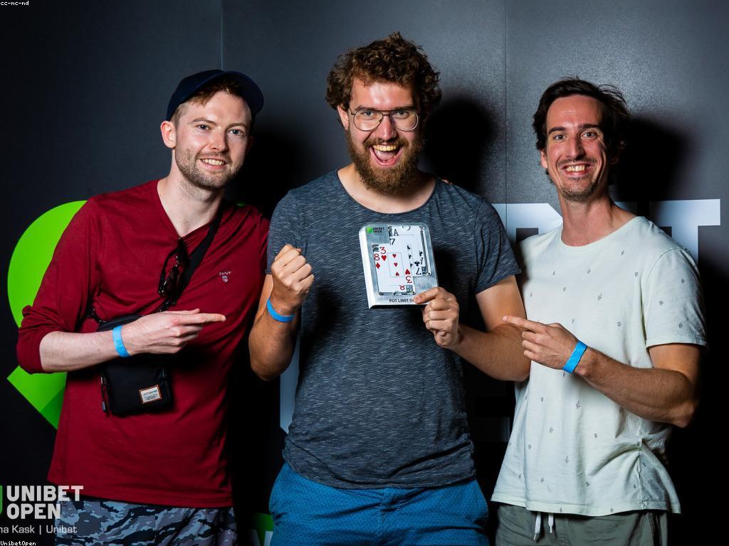 យុទ្ធសាស្ត្រកាស៊ីណូ: ការលេងកាស៊ីណូដោយមានគំរូ